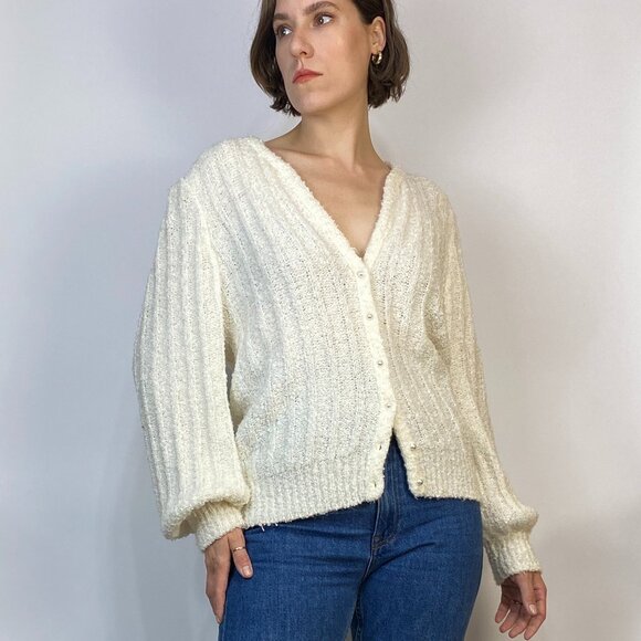 Vintage 1980s NUBBY Cream Cardigan with PUFF Sleeves & PEARL Buttons! Medium - Picture 7 of 7